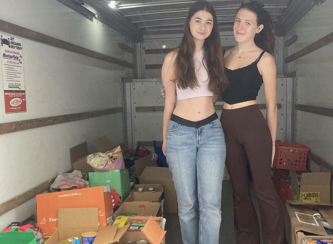 Petrides was able to donate forty boxes of food to project hospitality! Thank you to our middle school and high school CFU classes for running the drive. We also donated to Jacob Wells at our Lady of Pity and St.Anne's food pantry today. Thank you to all! Happy Thanksgiving!