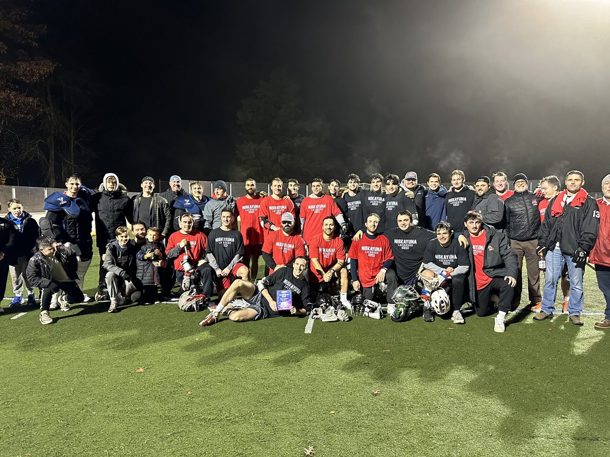 26_win's tweet photo. Team Black takes down the crown 26-20 in a game dominated by doctors, dads, and goalies. Huge congrats to Ryan Alden (Harvard, 2010) on the game winner, and the “Overall Winner”
Award from 2009! https://t.co/kaljGMNXSC