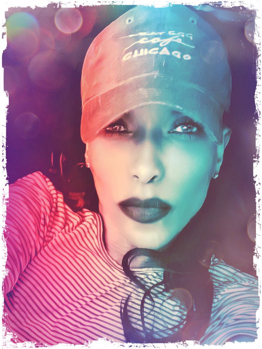 evfrapiere's tweet image. HOME©️

One of the best things I love about living in the #suburbs, and why I #acted fast to move here two years ago, is because it feels like a community. Living downtown for so many years always felt transient, where everyone always seemed slightly carved like an #arrowhead.