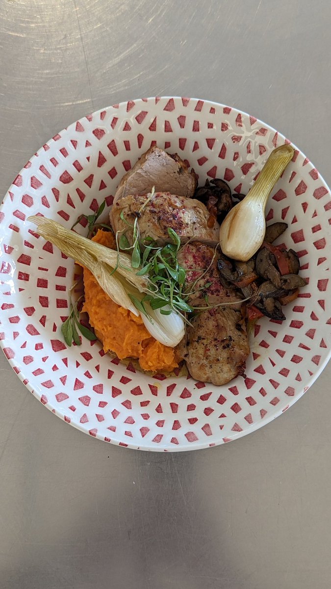 chefghgonzalez's tweet photo. Bistro gastronomique https://t.co/LlW7VPcqrh