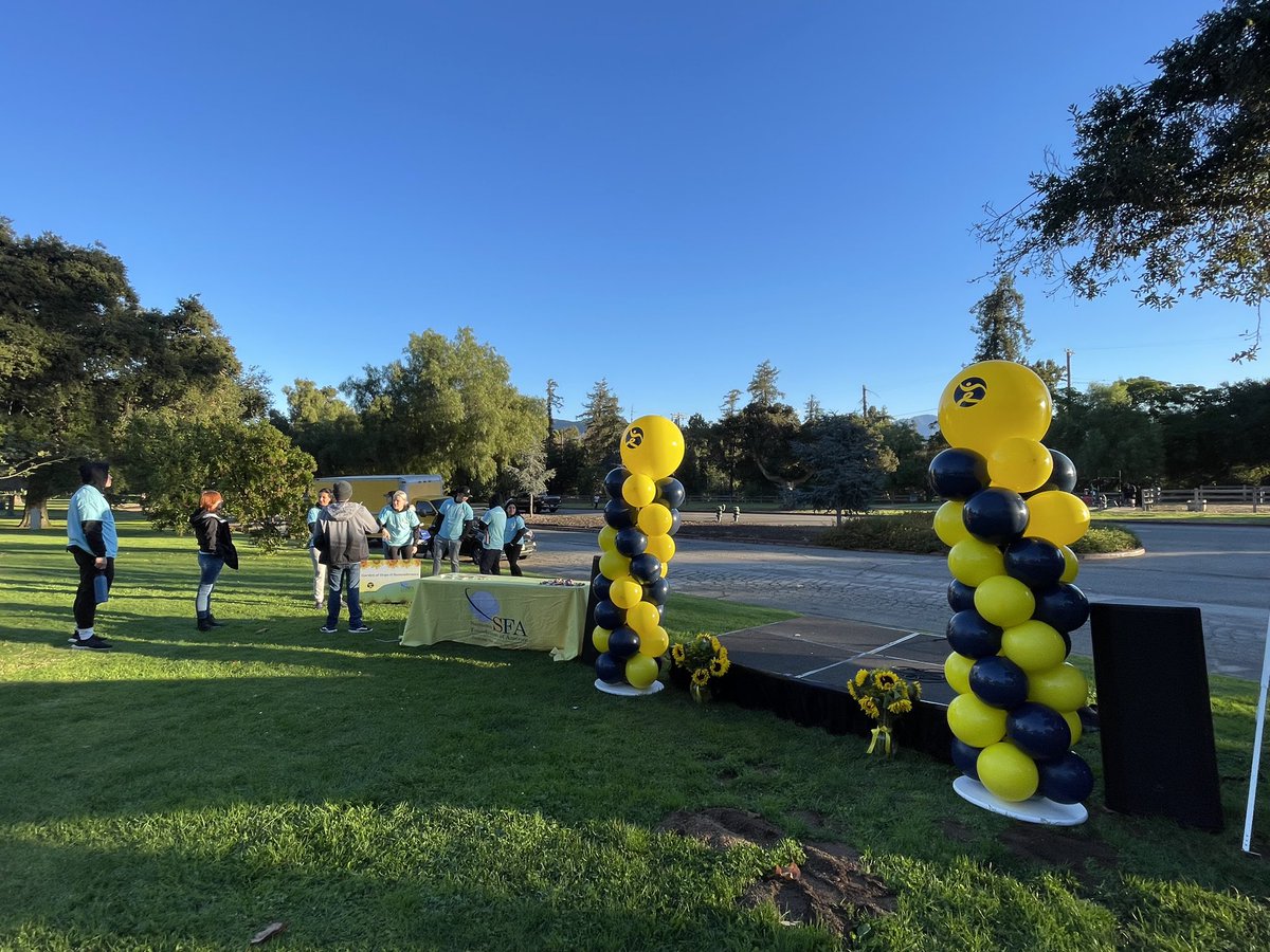 maram_bula's tweet photo. Annie Blake found us on @thumbtack to bring our #creativity to #race to #cure #sarcoma with helium #ballooncolumns  🎈#customized #balloons #structures at the Griffith park in #losangeles   #nextdoor #ocmoms #marambucreativity @marambula.com https://t.co/eIWss745Tt