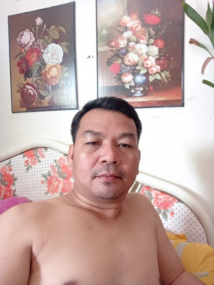 BothKol288139's tweet photo. អោយគេចុយម្តងស្រួលដែរតើ ធ្លាប់តែចុយគេ https://t.co/0tDKtRPILv
