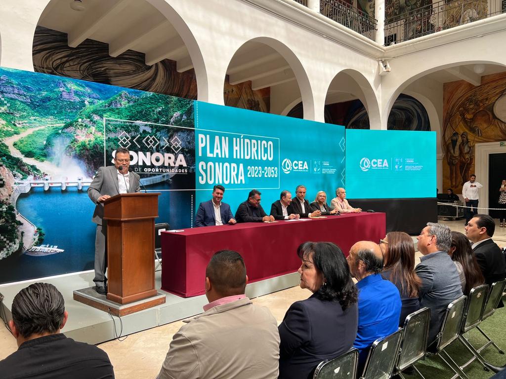 CEASonora's tweet photo. Con el #PlanHídricoSonora2023-2053, anunciado por el gobernador Alfonso Durazo y el vocal ejecutivo de la @CEASonora, @arielmongemarti, se garantizará el abasto de agua para todos los municipios del estado por los próximos 30 años, lo cual se realizará bajo una visión integral.. https://t.co/4DurZXa8Rh