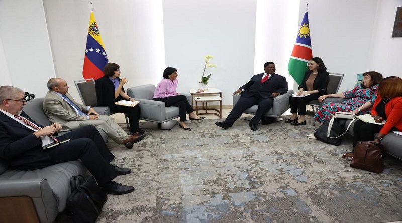 Namibia y Venezuela revisan acuerdos de cooperación en diferentes áreas #MiTierraNoSeNegocia vtv.gob.ve/namibia-venezu…
