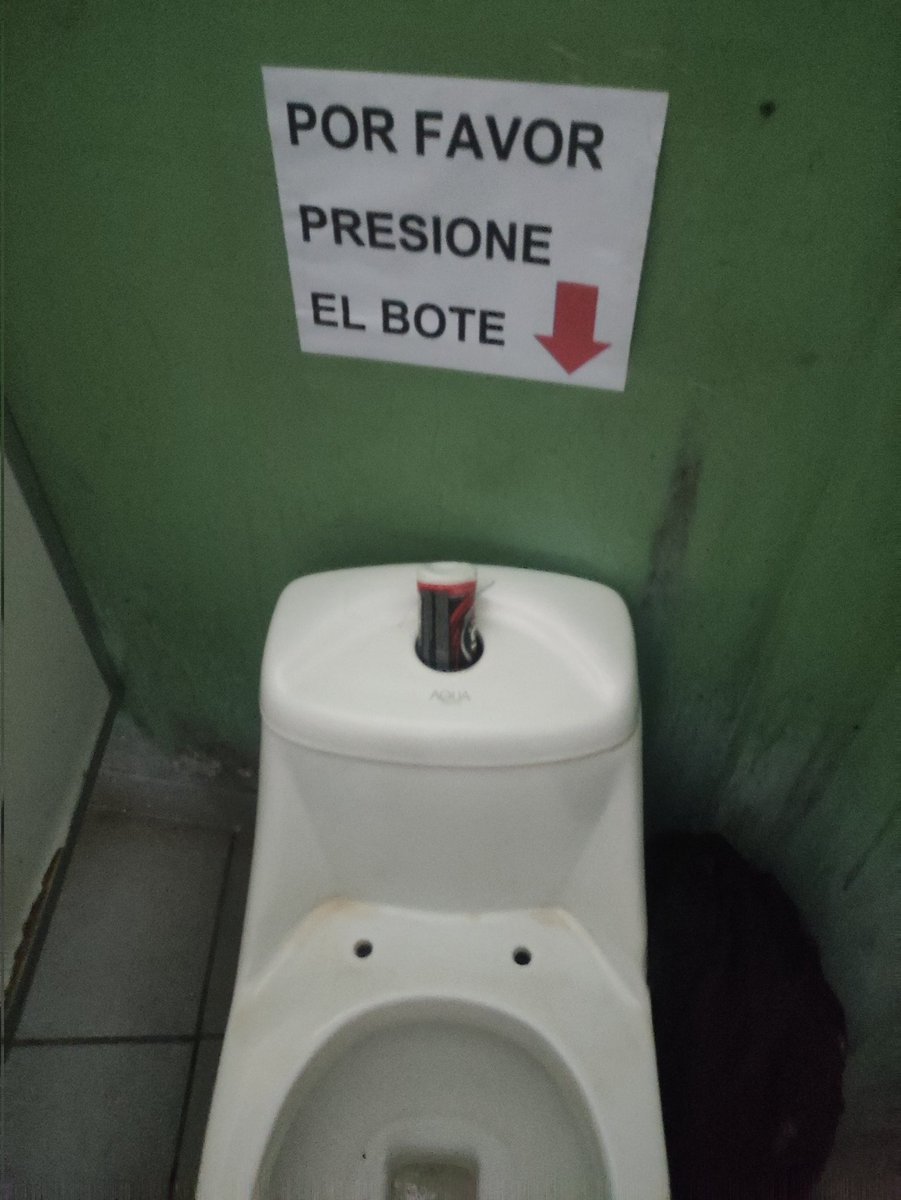 219Jdaniel's tweet image. Y cómo son los baños de tú país. 
Los baños de mi país...