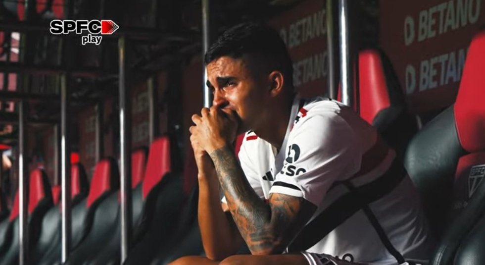 SaoPauloMiIGrau's tweet photo. perdemos

perdemos o cinturão https://t.co/30iGL8dZGY