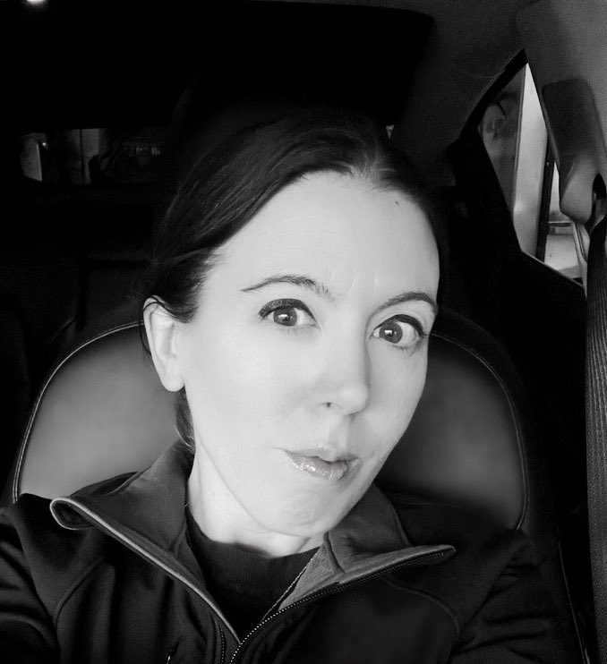 Diana99's tweet photo. Post a selfie from your gallery, but turn it black and white. https://t.co/k6ZJWtgWhg