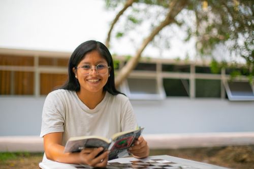 Pronabec ofrecerá 20 becas completas para estudios de pregrado en Hungría ow.ly/wmVs50QaAh5

También para posgrado, gracias a un convenio con el Ministerio de Asuntos Exteriores de este país europeo.