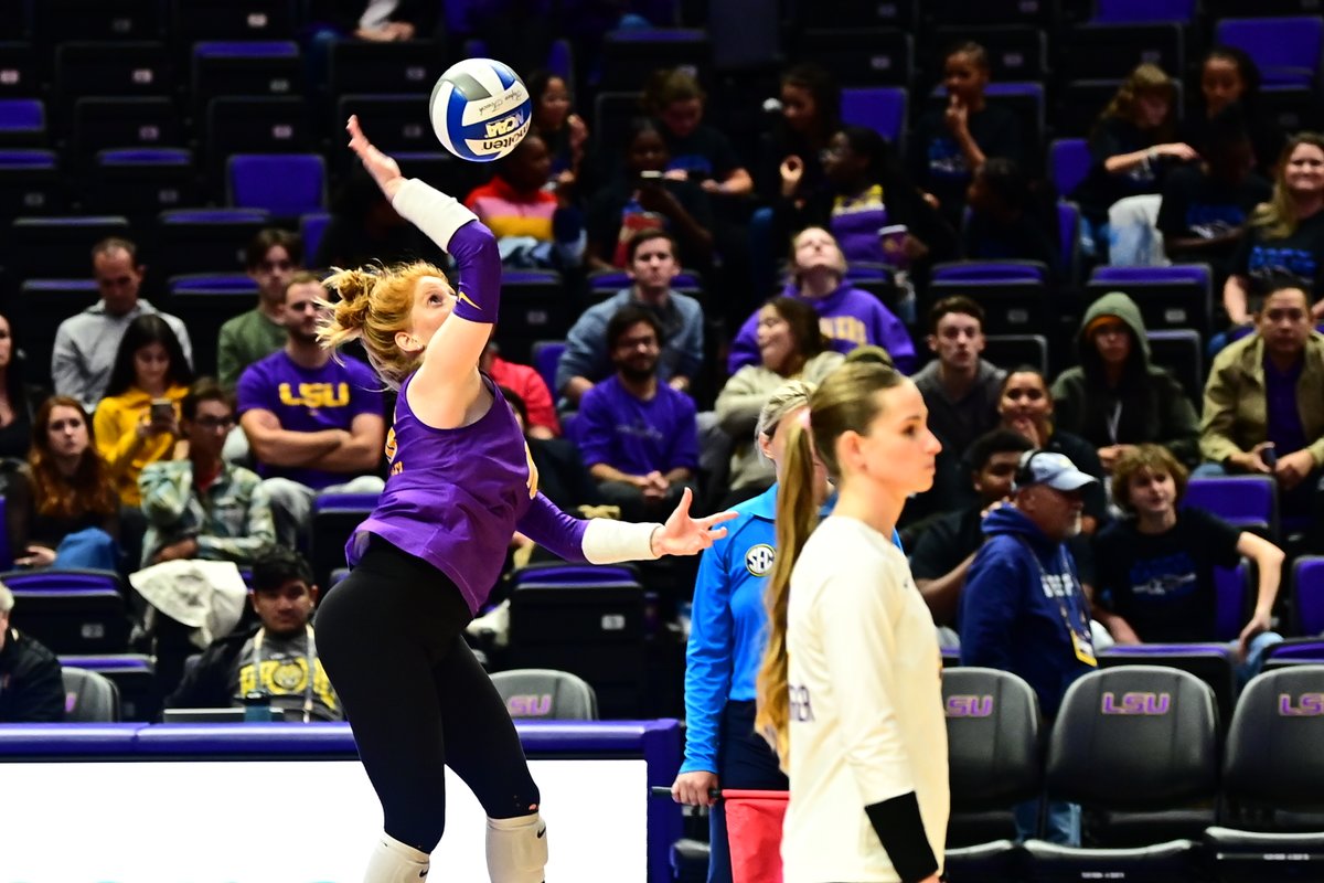 lsuvolleyball's tweet image. ACE! 

Erin Carmichael did that one for the fans 😉
