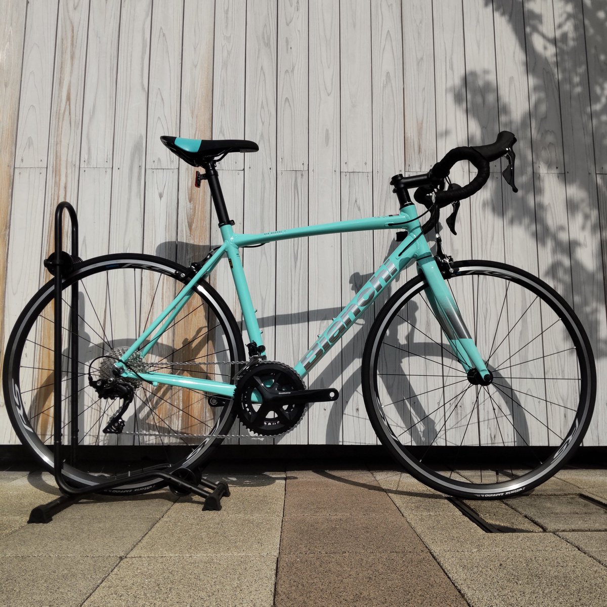 kashiwanoha1885's tweet image. 【柏の葉】
2022年モデル Nirone7 105 11s
#nirone7
入荷しました！

在庫カラー、サイズは
お電話でお問い合わせくださいませ！

#bianchi #ビアンキ #bianchibikestore #ビアンキバイクストア
#ビアンキバイクストア柏の葉 #bianchbikestore柏の葉 #bianchibikestorekashiwanoha #クロスバイク