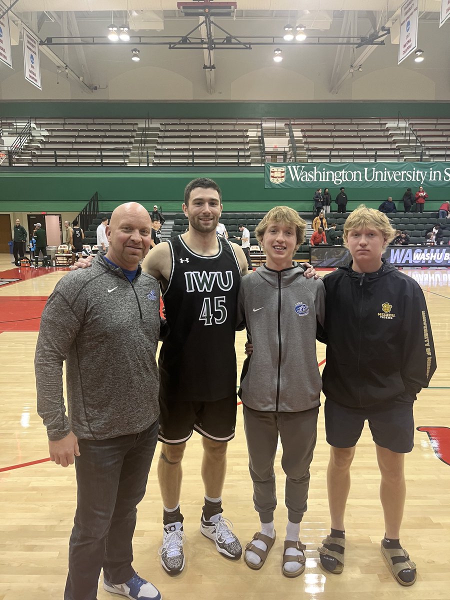 Always fun to be able to watch my former players play at the next level and be leaders! Evan Schneider, Ladue Class of 2020, still works hard and a great teammate. Finish strong and congrats on  a big win! #oncearamwaysaram