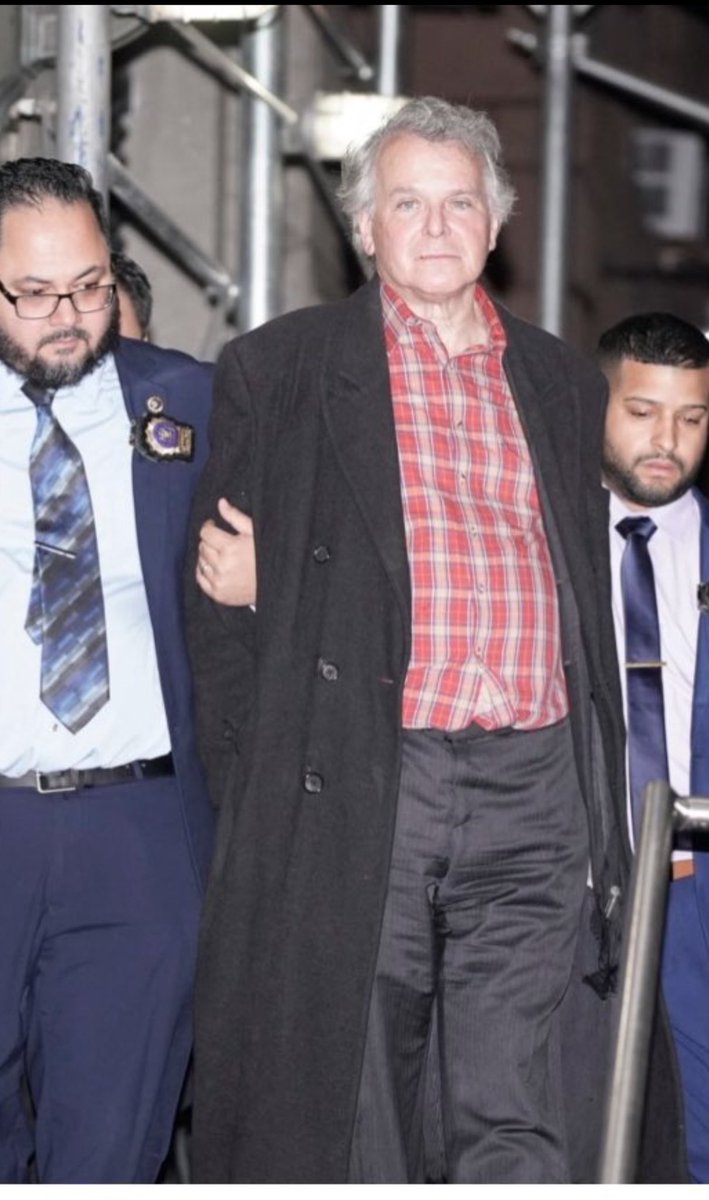 Julie B(rooklyn) BABY WOKE AF 🇺🇸🇯🇲 tweet media