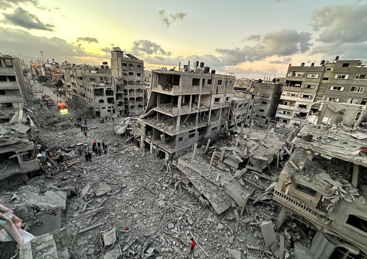 Israeli air attacks pound the Gaza Strip from north to south — in pictures aje.io/khge43