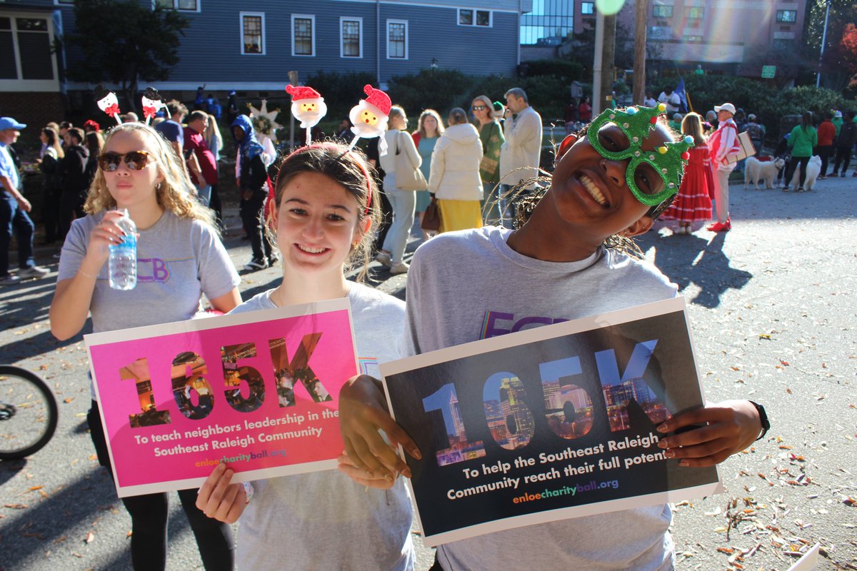 EHSCharityBall's tweet photo. What a great time at the 2023 Raleigh Christmas Parade! Stuco members and advisors spread holiday cheer while raising awareness about our ambitious fundraising efforts.๐
#AliveWithPurpose #MakingNeighborAVerb #HelpingNeighborsThrive https://t.co/naUbOcAOgC