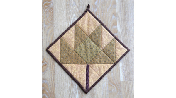 TWorldDesign's tweet photo. Petite Maple Leaf Wall Hanging - FREE SHIPPING ►https://t.co/JRtVVspwwY — #easygiftideas #Canada #handmadeRT #quilting #mapleleaf #handmadegifts #uniquegifts #EtsySEO @BloggersHut #Bloggerstribe @EtsyRetweeter @EtsysFinest #etsyshop #shopetsy #FreeShipping #Trending https://t.co/wsfdG2EtJX