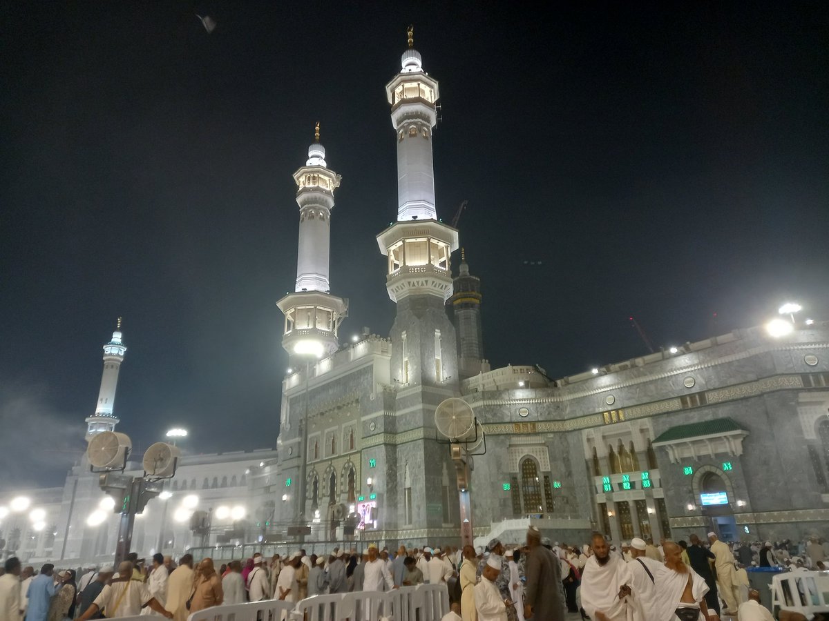 audiaeka's tweet photo. Terus berdoa dan pasrah, karena rencana Allah ngga pernah salah. 
Semoga teman teman yang disini bisa disegerakan pergi umroh maupun haji ke tanah suci. Aamiin https://t.co/9q00mpvTKN