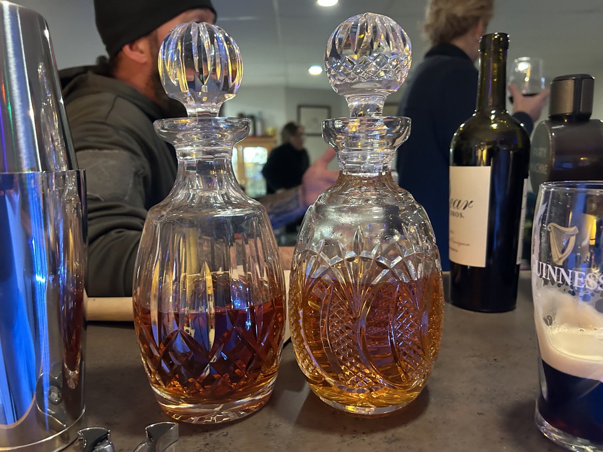 pogues1977's tweet photo. #108ing @fromthe108 #infinitybottles the one on the left is all bourbon the one on the right is all Irish whiskey. https://t.co/IWx4wkSZH2