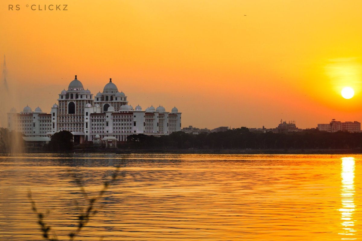 BharatKumar652's tweet photo. Beautiful Evenings......❤️❤️
#Hyderabad #Telangana #tankbund 
#Telugu #TeluguFilmNagar #telugucinema #Telangana #telanganatourism #TelanganaAssemblyElections2023 #secretariat #telanganagovernment 
#evening #sun #love #Canon #canonphotography https://t.co/kBOxkueVnU