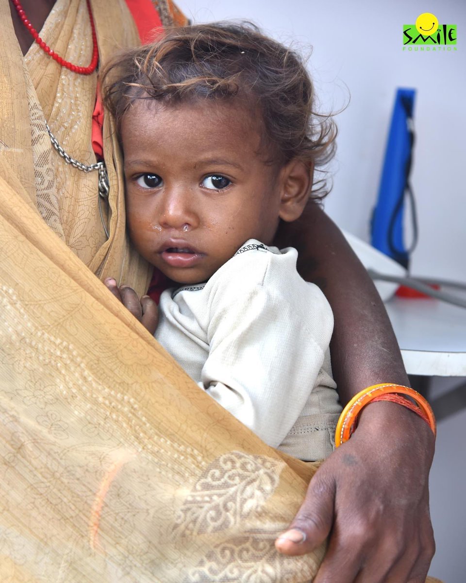 smilefoundation's tweet image. In the arms of a mother, every fear melts away. ❤️

#SafeMotherhood #SmileOnWheels #HealthCannotWait