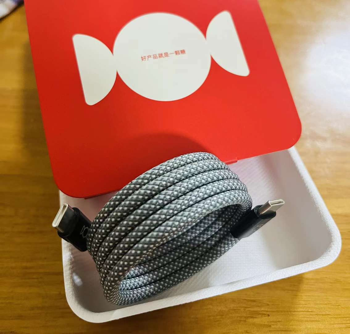 94xiabibi's tweet image. CandySign新出的贴贴线真是好玩儿又实用～整根线都自带磁力质感十足，嘎达嘎达的声音和手感玩儿起来好解压～