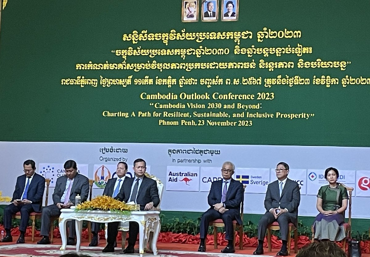 AndreasZurbrugg's tweet photo. Congratulations @CDRI_Official @EngNetra for hosting this year’s 🇰🇭 Outlook Conference, in partnership with @AusEmbPP &amp; #CAPRED.  Important discussion on how 🇰🇭 can make it to UMIC by 2030 given global headwinds. https://t.co/t7edzqWogz