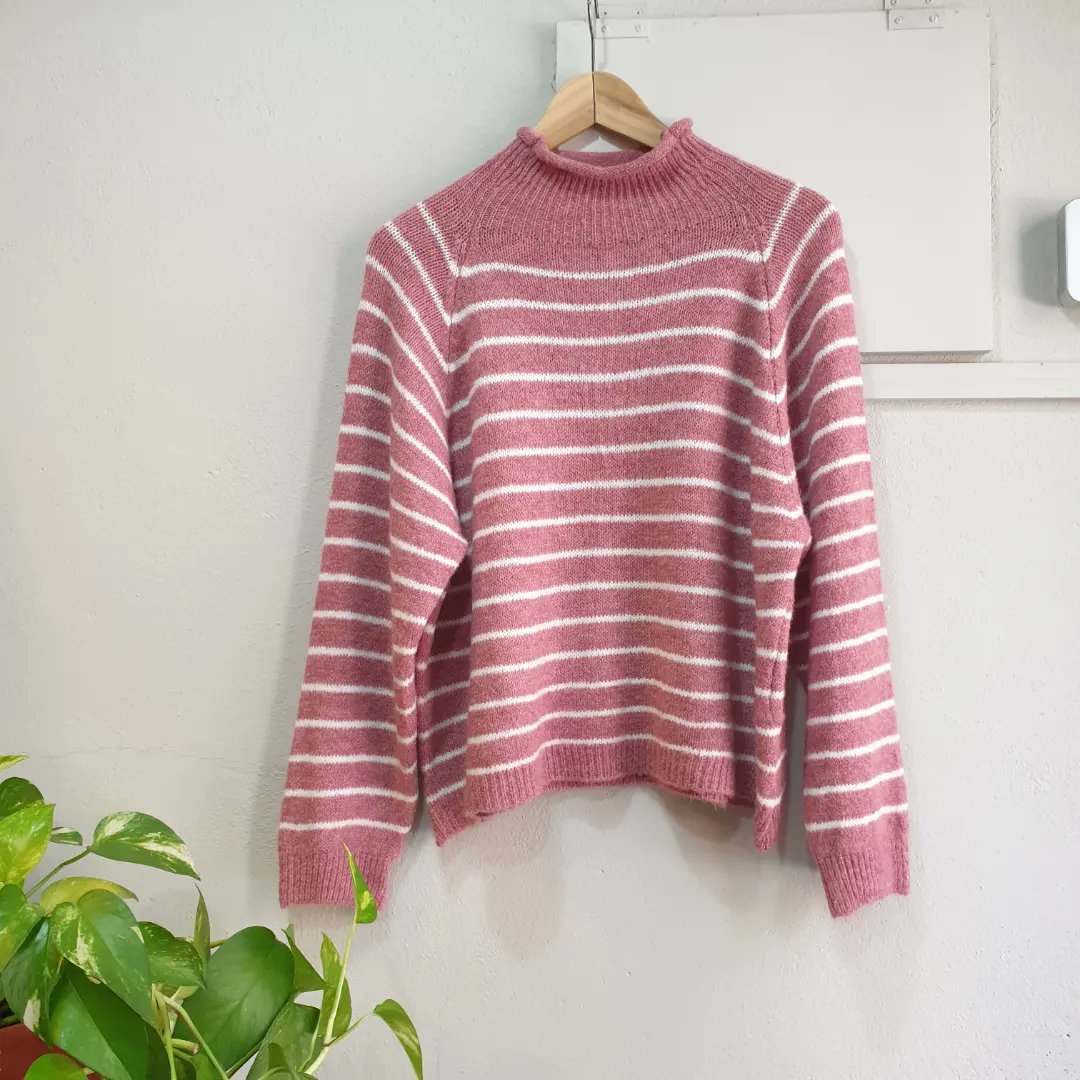 🍄🍂Jerséis cuello chimenea 🍂🍄Un top tendencia y no pueden faltar las rayas está temporada 🍂🍄#jersey #jerseisbonitos #outfittoday #outfitcasual #modacomfy #modacasual #Viladecans #baixllobregat #comerçdepoble #comerçdeproximitat #pilarttienda