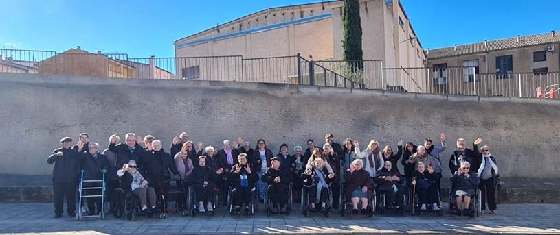 Hospital Universitari Santa Maria (@gss_lleida) on Twitter photo Experiència memorable al Museu de la Vida Rural amb usuaris, familiars i treballadors de la Residència Lleida - Balàfia! 🏡🚌 Gràcies al Programa <a href="/apropacultura/">Apropa Cultura</a> i autocars PONS per fer possible aquesta excursió i per l'amabilitat del seu personal. 🙌 Experiència memorable al Museu de la Vida Rural amb usuaris, familiars i treballadors de la Residència Lleida - Balàfia! 🏡🚌 Gràcies al Programa <a href="/apropacultura/">Apropa Cultura</a> i autocars PONS per fer possible aquesta excursió i per l'amabilitat del seu personal. 🙌