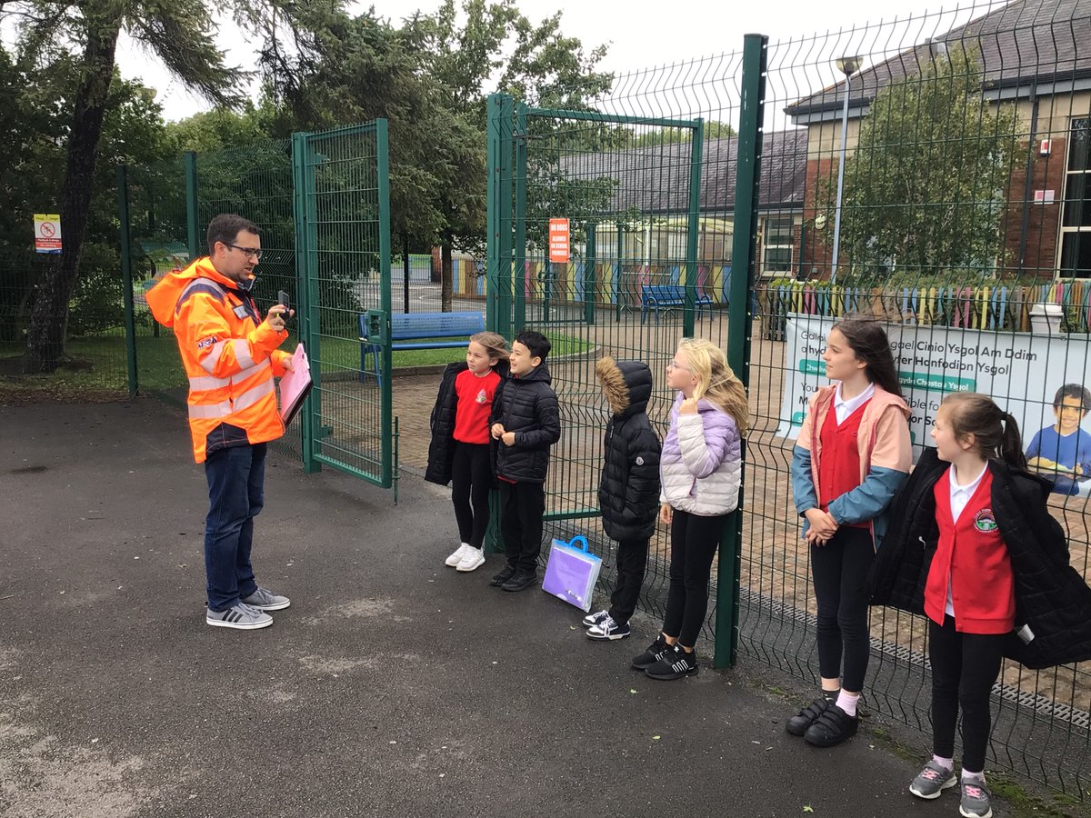 Diogelwch Ffyrdd / Road Safety tweet media