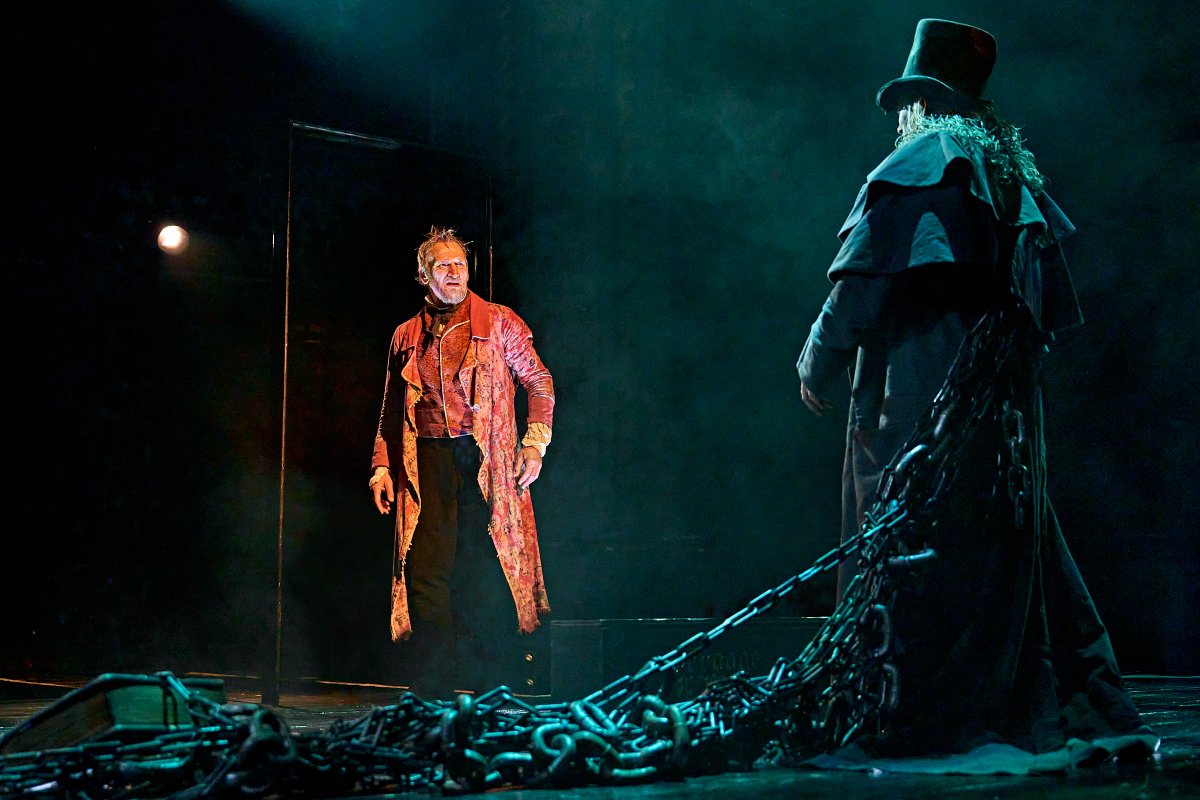 A Christmas Carol review - Old Vic, London It's a ★★★★★ review for 'the best Christmas show you will see this year or any year' Read our review of Christopher Eccleston's star turn as Scrooge in @oldvictheatre's A Christmas Carol: theartsdispatch.com/a-christmas-ca…