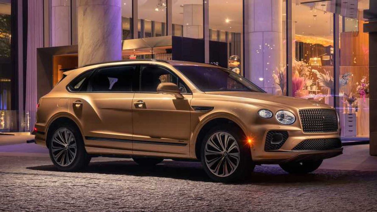 AndreDavid313's tweet photo. 2023 Bentley Bentayga EWB First Drive Review: Sit Back, Relax
With more legroom and new Airline Seats,the Bentley Bentayga is all the more glamorous.
The 2023 Bentley Bentayga EWB – short for extended wheelbase – makes that drive all the more captivating, if that's even possible. https://t.co/qUpHlUwFL7