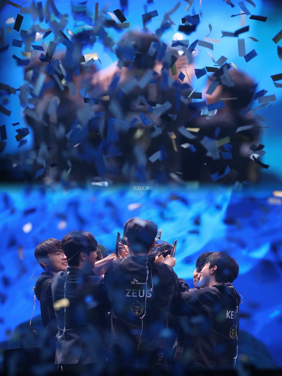 #T1WIN 
#Zeus #Oner #Faker #Gumayusi #Keria 
#제우스 #오너 #페이커 #구마유시 #케리아 

최고의 선수들이 있을곳은 티원이니까 
⭐️⭐️⭐️🌟
🌠

·