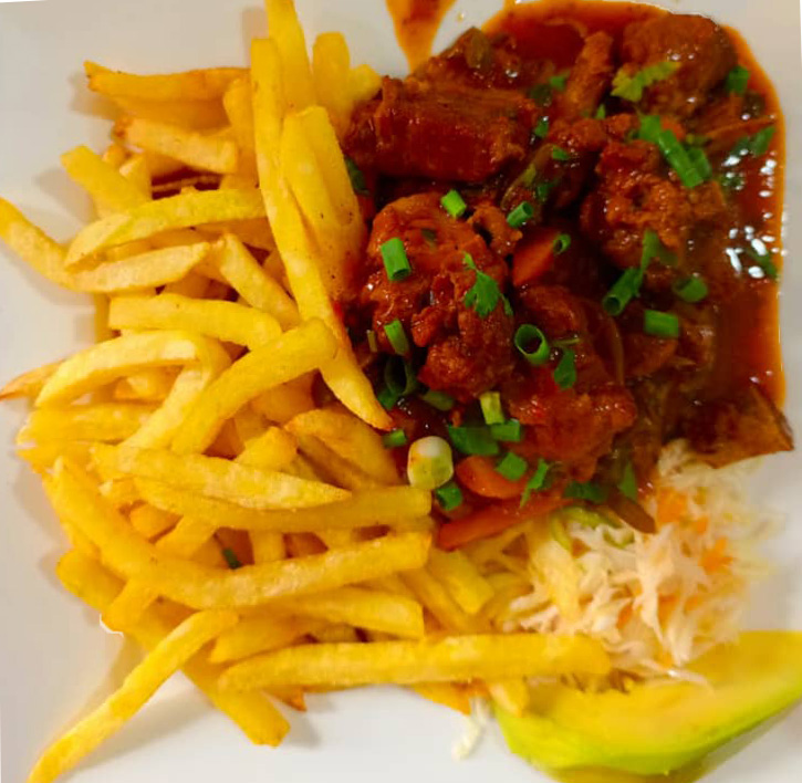 HumaUG's tweet photo. At Huma Cafe, variety is our specialty! 🍽️ Whether it's the perfect Breakfast Rolex, the classic Chips 'n Chicken, or our Platters, we've got a diverse menu to satisfy every craving.
0771033720 | 0756367555
146, Muteesa II road-Ntinda
#VarietyAtHuma #DeliciousDelivery https://t.co/O1XTmIscxk