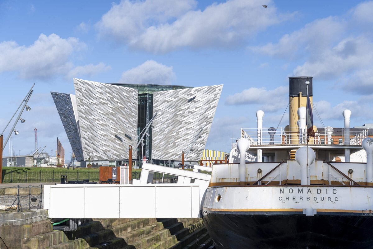 Check out our Ireland community forum to discover how you can enjoy the amazing sights of the Giant's Causeway even while you're based in Belfast! 👉 bit.ly/46IEdTA