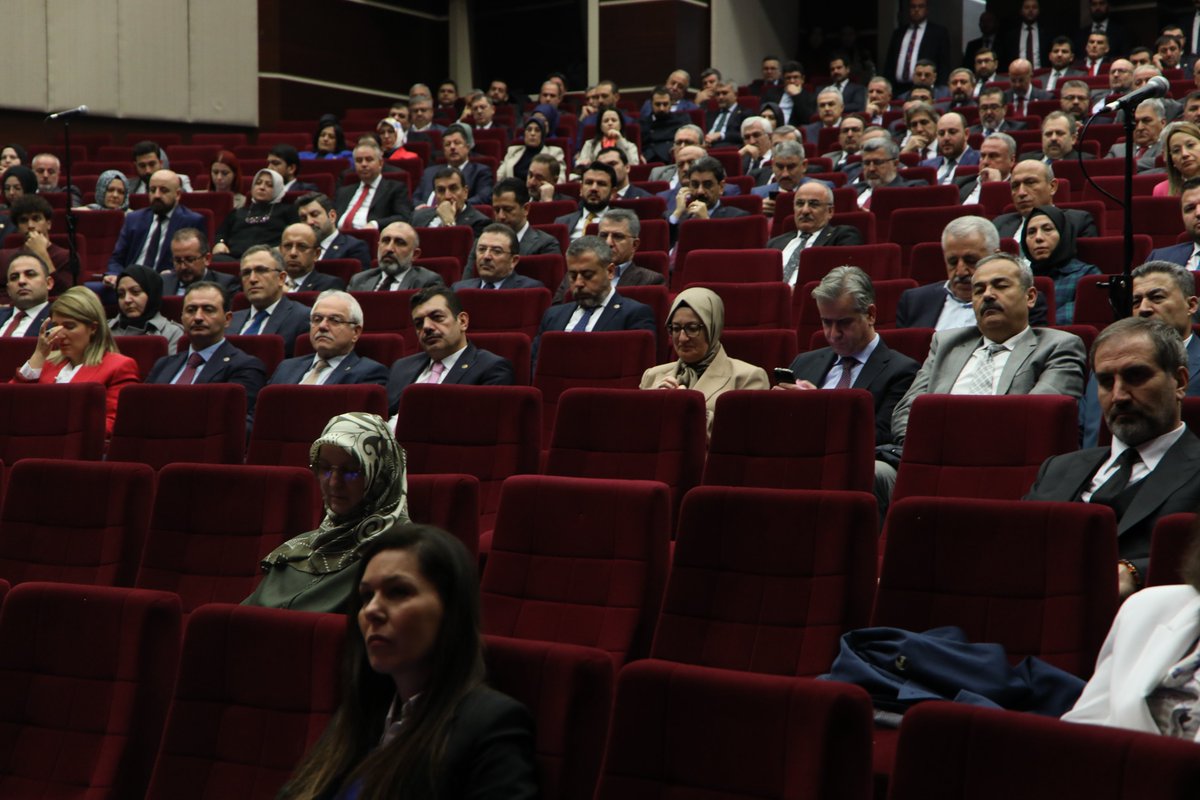 GMsecimisleri's tweet photo. 26 Kasım Pazar günü saat 10.00 ile 16.00 arasında gerçekleştireceğimiz 'Teşkilat Temayül Yoklaması'nda görev alacak komisyon başkanı ve üyelerine ilişkin bilgilendirme toplantımızı gerçekleştirdik. https://t.co/SK1zJ7gtEL