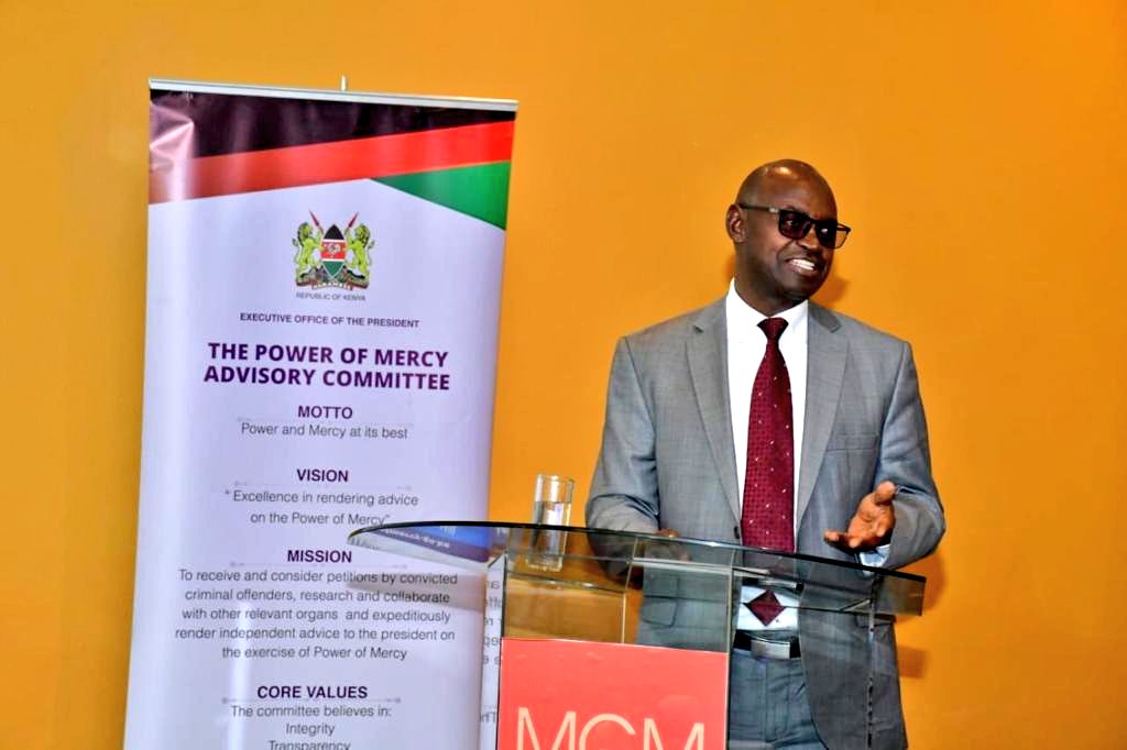 DCI_Kenya's tweet photo. The Deputy Director DCI Mr Ireri Kamwende today morning addressed the Power of Mercy Advisory Committee (POMAC) on the role of the DCI in advising the committee regarding the convicts whose petitions are under consideration. https://t.co/WECcBSY581