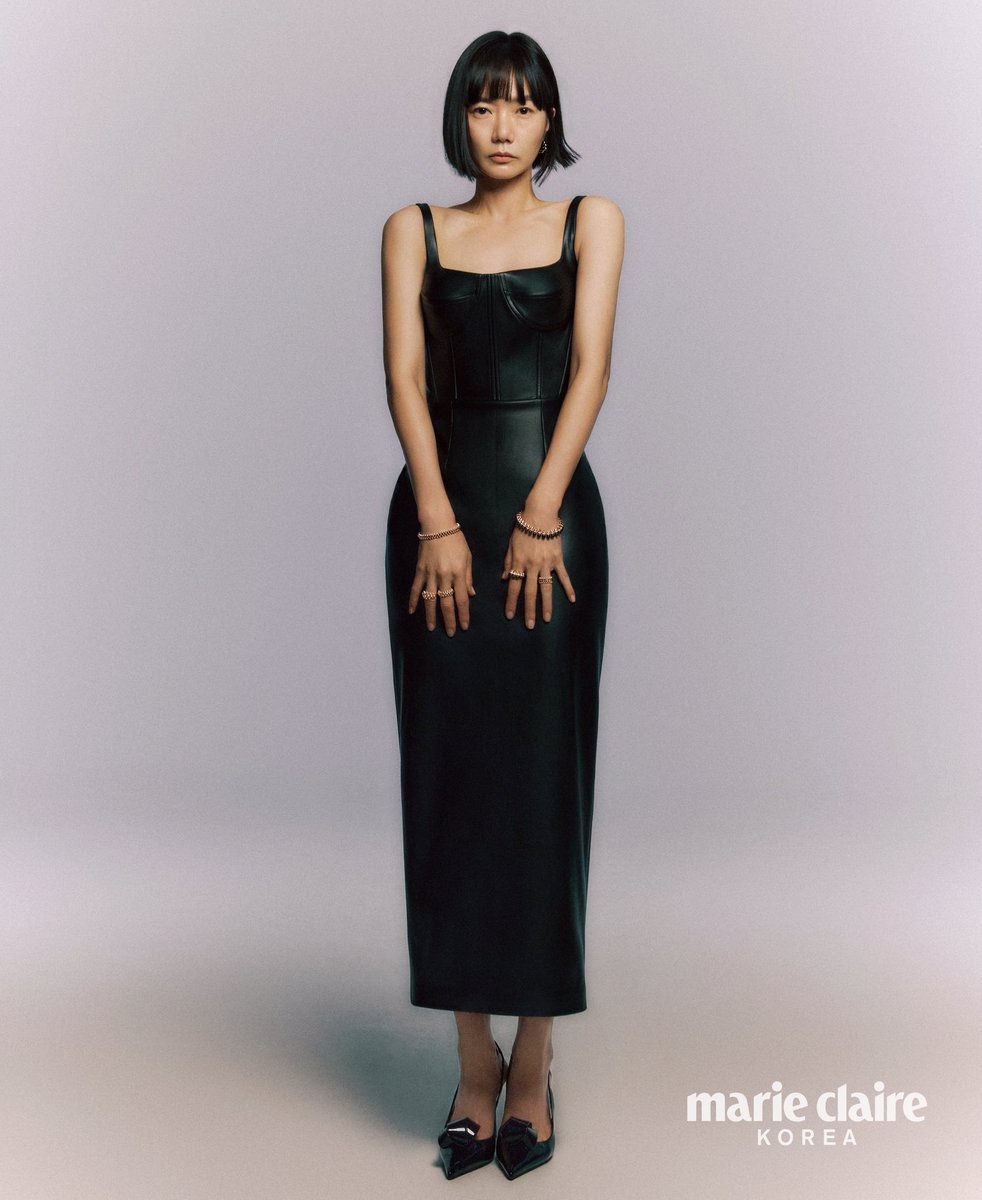 marieclairekr's tweet photo. #제작협찬 #COVERSTROY 존재 자체로 오롯이 명징하게 빛나는 두 아이콘, 배우 #배두나 와 #까르띠에 워치 &amp; 주얼리의 눈부신 호흡! 반짝 반짝 빛나는 매혹적인 화보 컷 일부를 지금 공개합니다. ✨    
#BaeDoona #Cartier #ClashdeCartier #클래쉬드까르띠에 https://t.co/KOWWTv0E9S