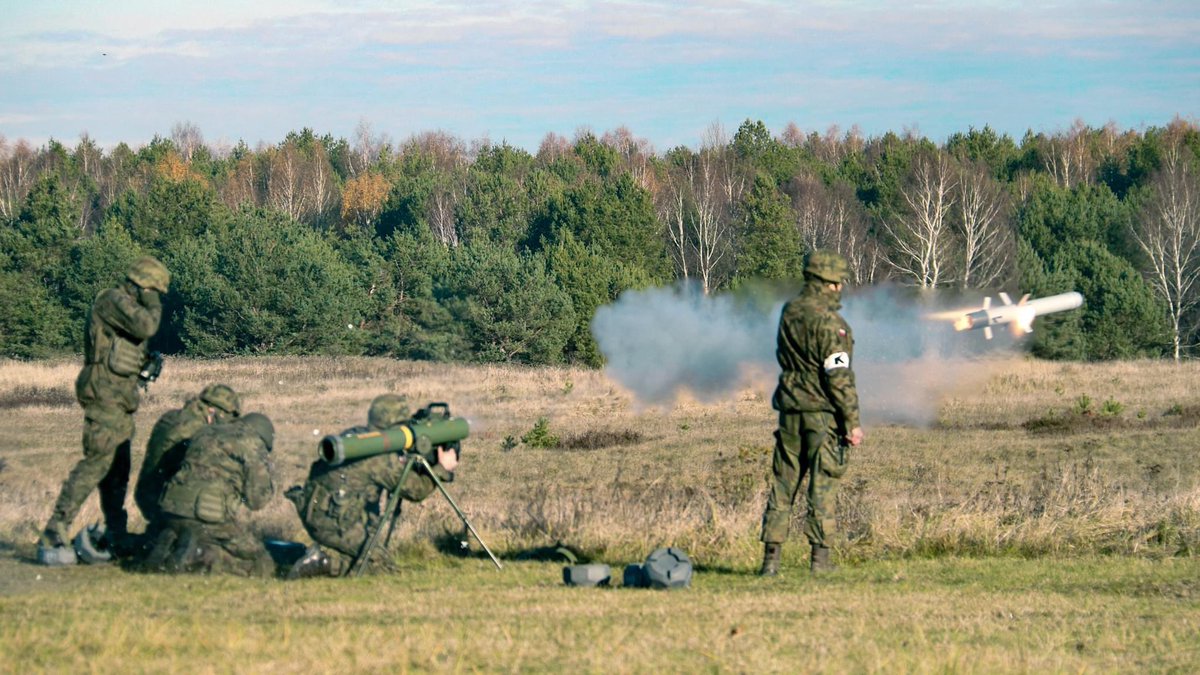 17WBZ's tweet photo. #PrzeciwpancernaTarcza 💥🛡️
W Toruniu w ramach zgrupowania #MARS23 odbyły się zawody użyteczno-bojowe z ppk #SPIKE.
Nasi też tam są! 👊 https://t.co/vpjYtDJH2l