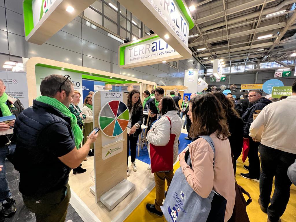ChambagriFrance's tweet photo. 🗓️ Dernier jour du @salondesmaires
🕖 Plus que quelques heures pour échanger avec les conseillers #TERRALTO et tenter de gagner un panier de produits @Bienvenueferme grâce à notre jeu concours 🎁
🤝 Rendez-vous sur notre stand D05 Pavillon 4 https://t.co/4IoaWTAzSG