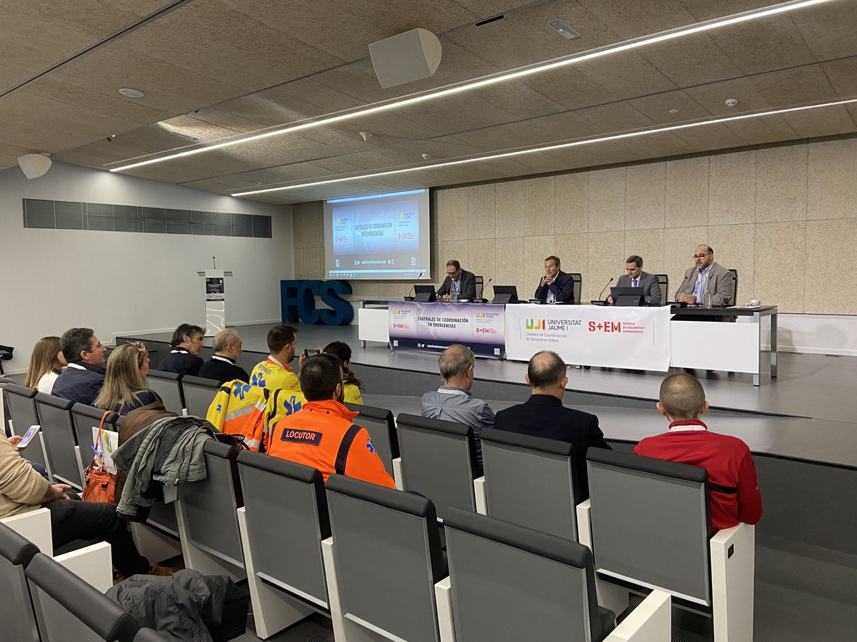 CatedraCsiviUji's tweet photo. Arranca la I Jornada Centrales de Coordinación de Emergencias en la Univ. Jaume I de Castellón. ¡Ven y descubre las últimas innovaciones en gestión y coordinación de emergencias! #JornadaCentrales #Emergencias #Coordinación" https://t.co/eol0Pf7wxc