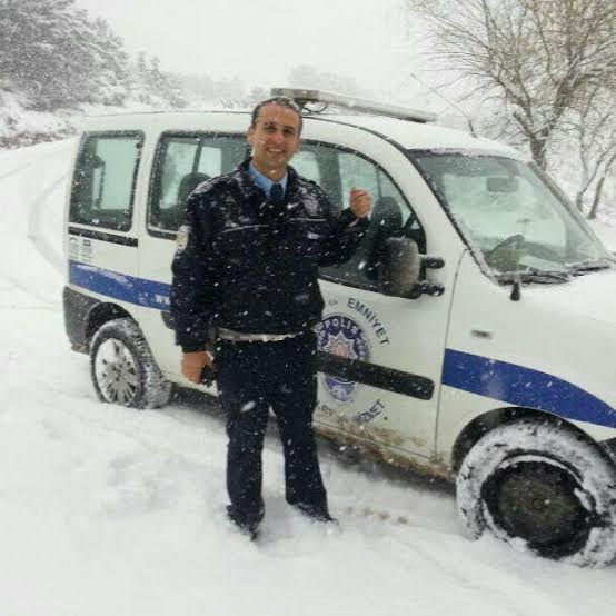 Polis Memuru Serdal Toprak'ı şehadetinin yıl dönümünde rahmetle anıyoruz. Ruhu şad olsun. (23 Kasım 2015)