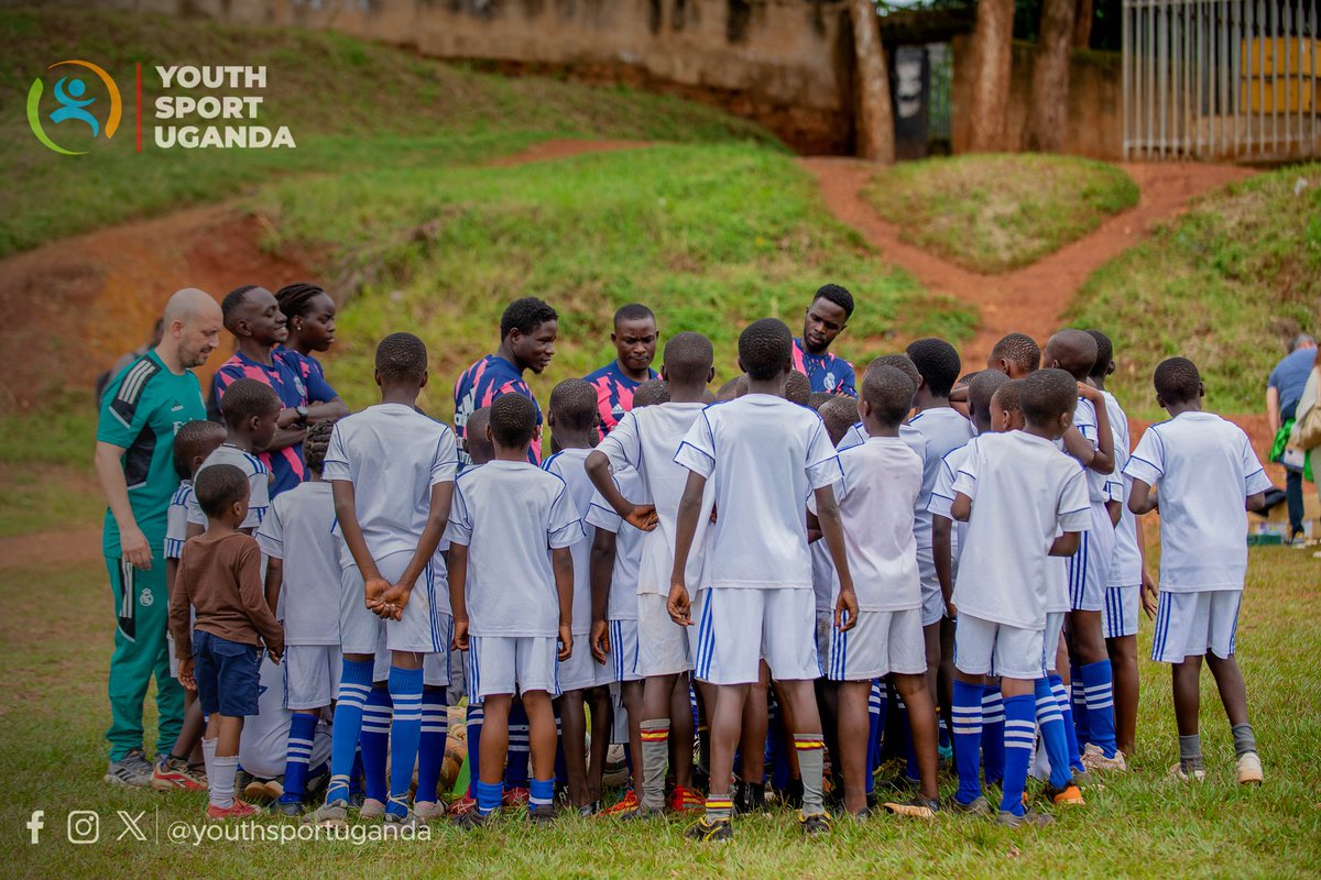 YSUganda's tweet photo. ๐Use of sport to promote #Educationalvalues.
In the #MTNNaguruSocialSportAcademy, sport acts as a dynamic platform to impart valuable educational principles.Beyond promoting physical fitness & teamwork,we use sport as a fertile ground for cultivating essential life skills.(1/2) https://t.co/wiXnJ1APkQ