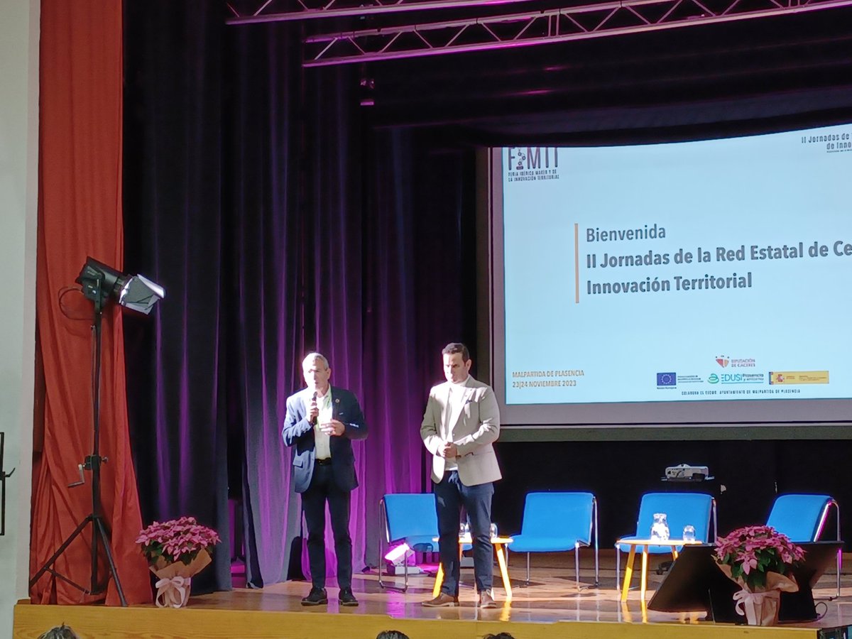 Reto Demográfico TEx (@retodtex) on Twitter photo Comienzan las II Jornadas de la Red Estatal de los Centros de Innovación Territorial, en Malpartida de Plasencia, con la bienvenida del alcalde de la localidad, Raúl Barrado y el secretario general de <a href="/RDemografico/">Reto Demográfico</a> , <a href="/Pacoboya/">Francés Boya Alós</a> Comienzan las II Jornadas de la Red Estatal de los Centros de Innovación Territorial, en Malpartida de Plasencia, con la bienvenida del alcalde de la localidad, Raúl Barrado y el secretario general de <a href="/RDemografico/">Reto Demográfico</a> , <a href="/Pacoboya/">Francés Boya Alós</a>