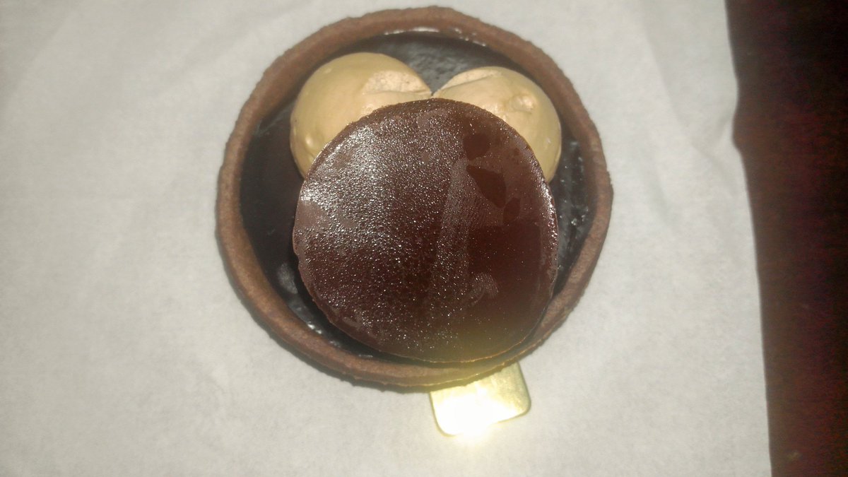 krtcano11's tweet image. Chocolate mousse cake 💞