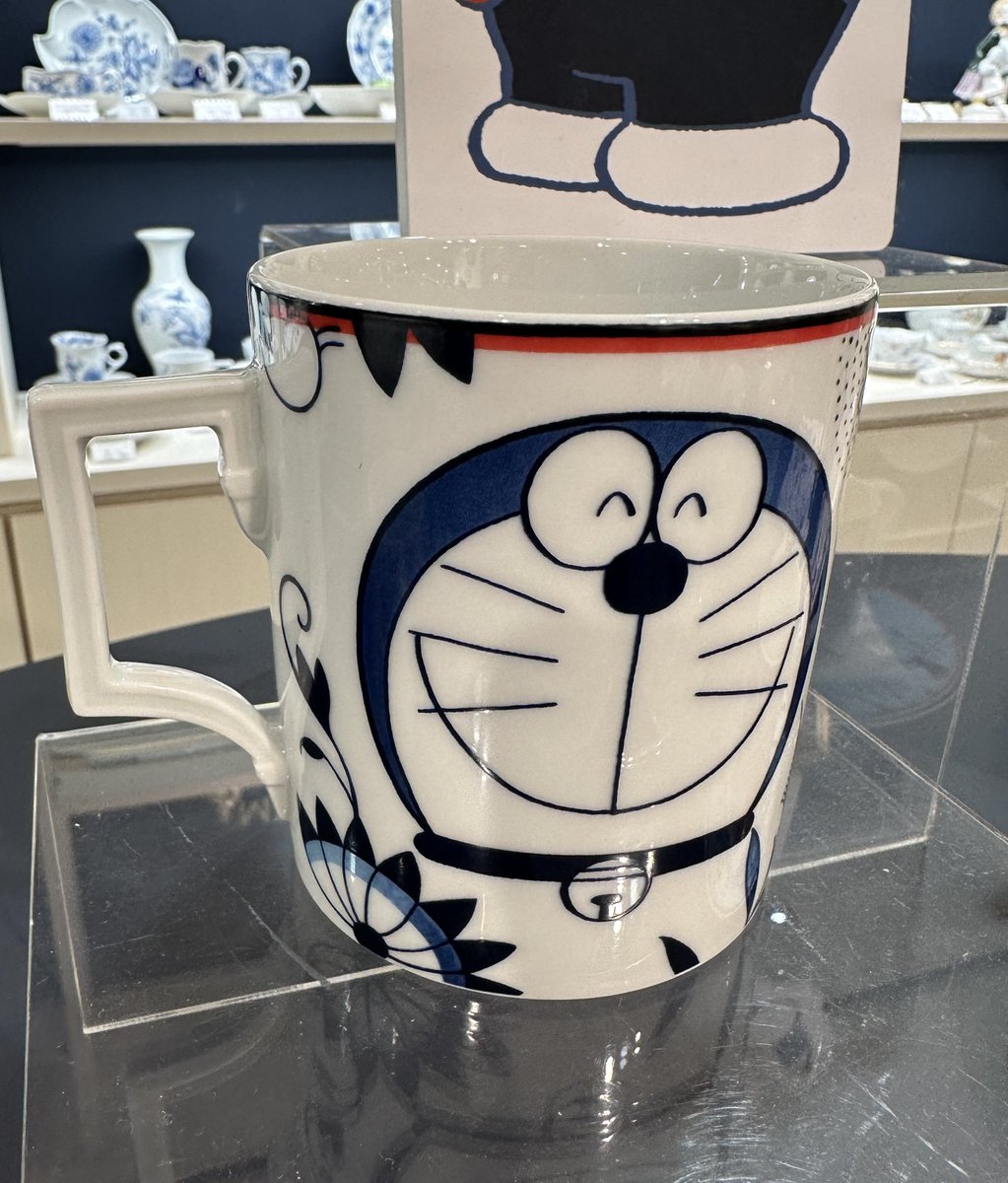 高島屋にマイセンとドラえもんコラボのマグカップ受け取りに来ました😊