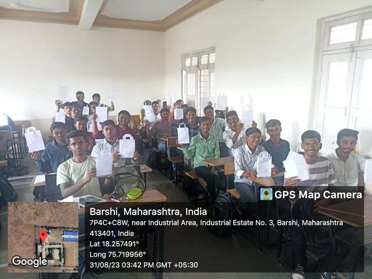 NSS_MITCORER's tweet photo. To avoid the usage of plastic, NSS volunteers of MITCORER prepared PAPER BAGS and they have taken a pledge to teach this preparation method to their siblings, and children so that the activity gets maximum reach. https://t.co/Lrnu27v6SJ