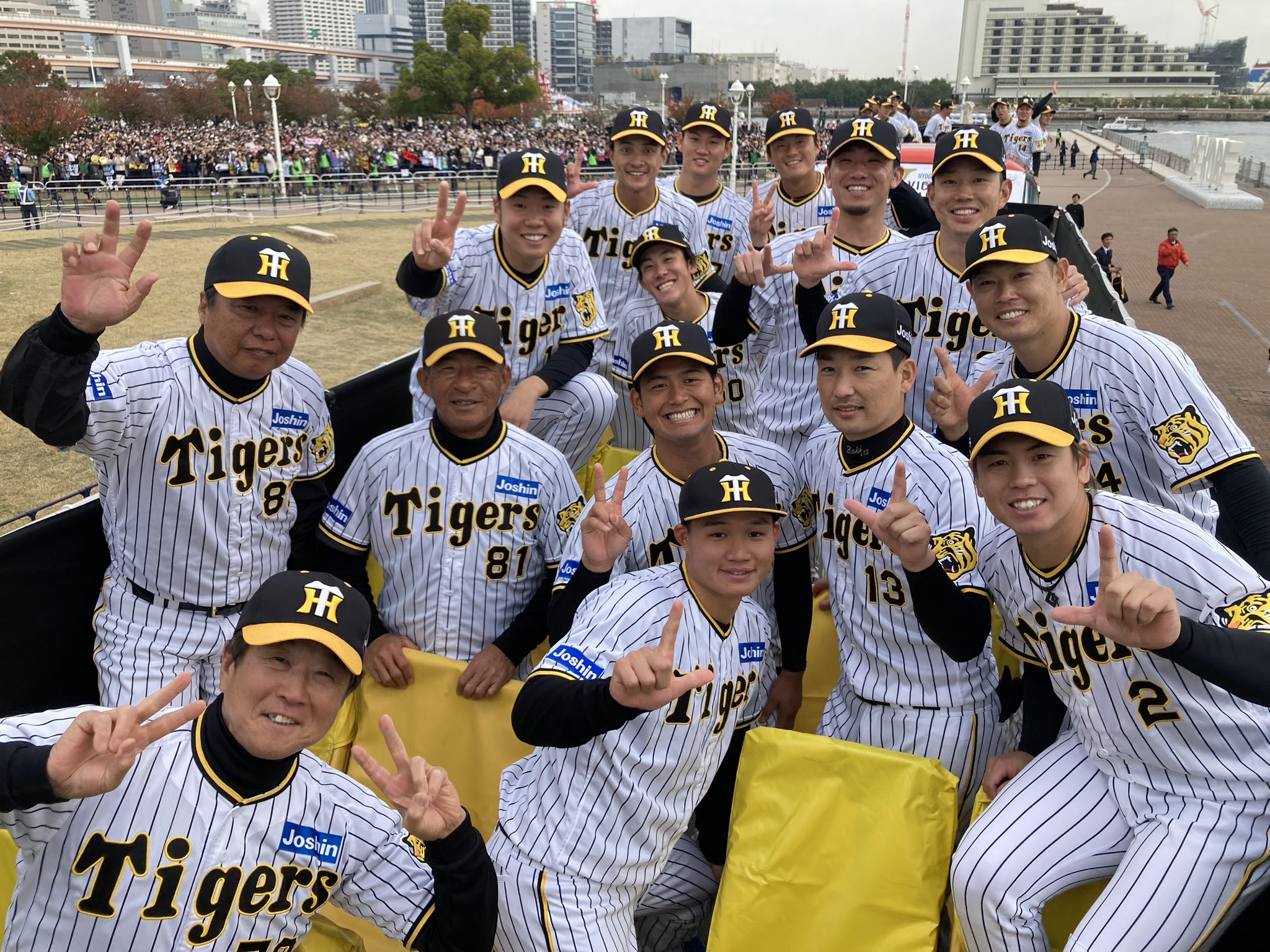 阪神タイガース STAFFジャケット 2023年優勝パレード 阪神タイガース STAFFジャケット 2023年優勝パレード
