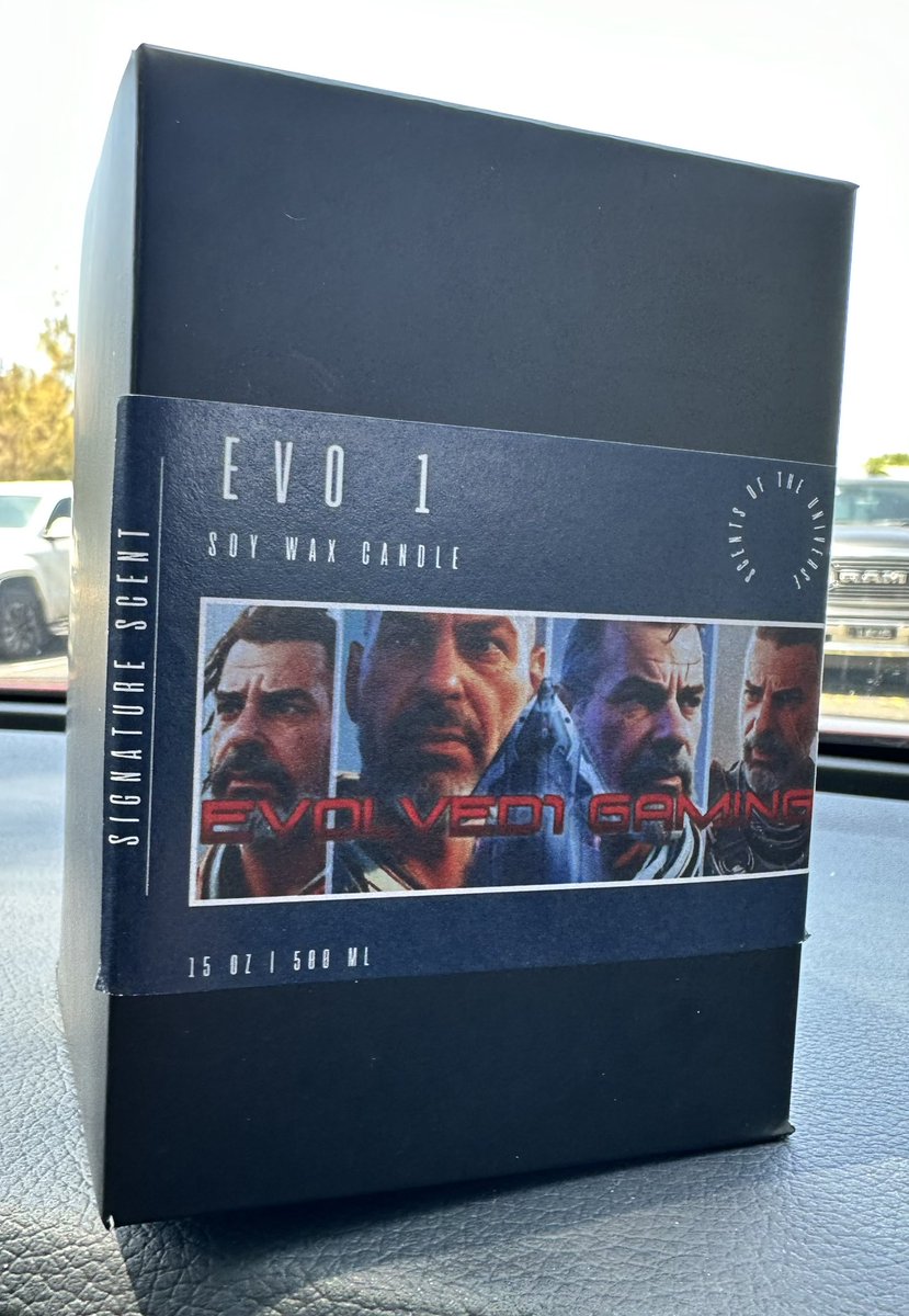 Evolved1Gaming's tweet photo. My own scented candle. Go check out https://t.co/WTElbG2Zua tell them Evo sent you. #Candles https://t.co/6WIdGBMjNa