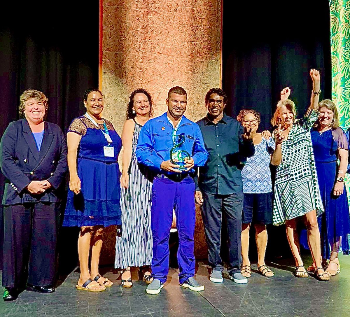 cdu_ni's tweet photo. THE @TerritoryNRM COLLABORATIVE RESEARCH AWARD 2023 GOES TO...🥁li-Anthawirriyarra Sea Rangers Unit (Yanyuwa country) with NI's @DrRGroom+@TropWATER+ NTParks&amp;Wildlife+@ausmarineparks for their work mapping seagrass in the Gulf of Carpentaria &amp; protecting Sea Country. 👏🏾🏆🤩 https://t.co/7UGORM2Hie