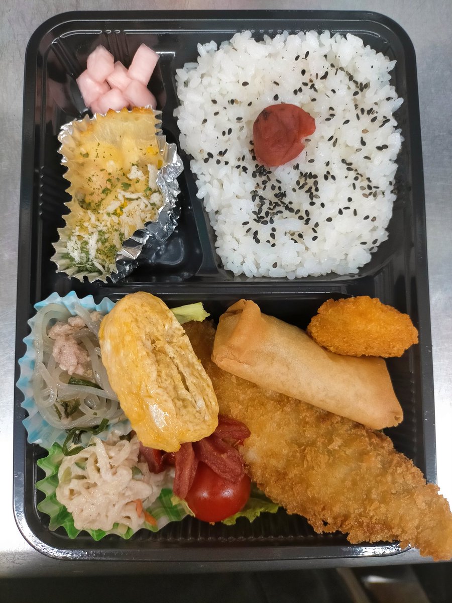 You_kitchen_'s tweet photo. 今日も元気に営業中〜!🤗
今日は、暖かくて過ごしやすい日に成りましたね～❗😁
お散歩しながら、お夕飯をお買い物しませんか❓😆
ゆっくりの休日をお過ごしくださいませ～😋 https://t.co/2B4eL47Arm
