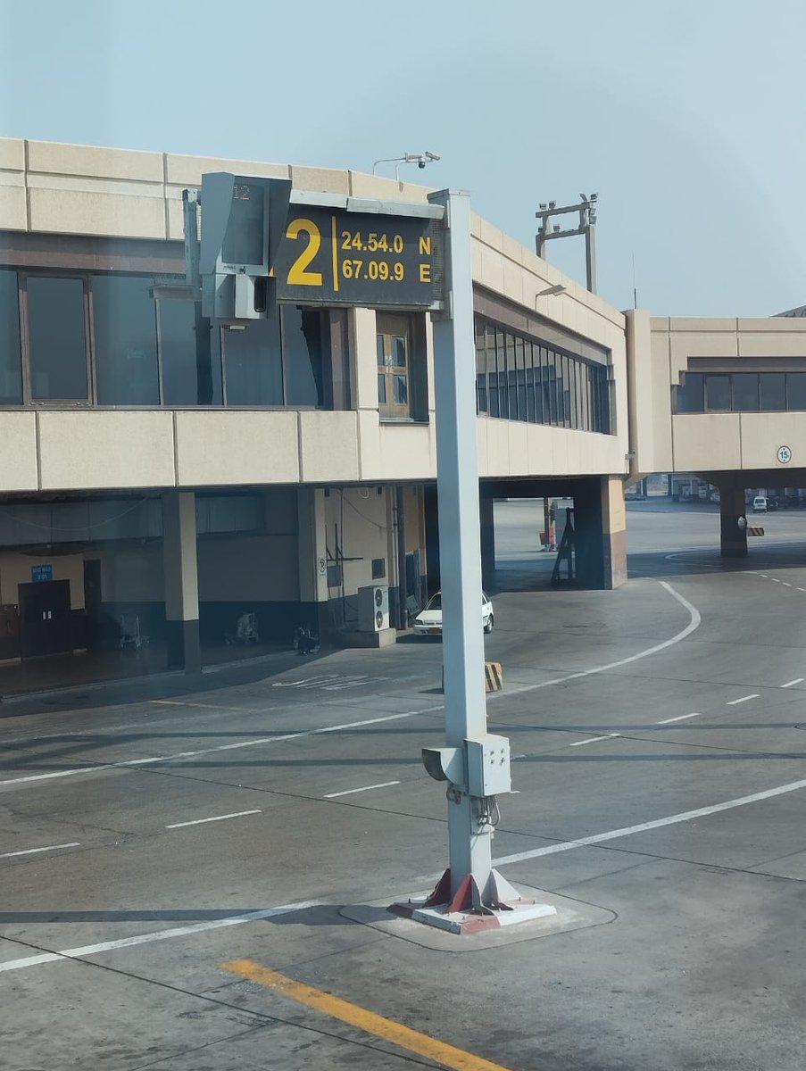 UmemaSiddiqi's tweet image. Day 20 | Outdoor | #30DayMapChallenge

24.54.0 N
67.09.9 E

Go figure ;)

#Coordinates @DataVizSociety